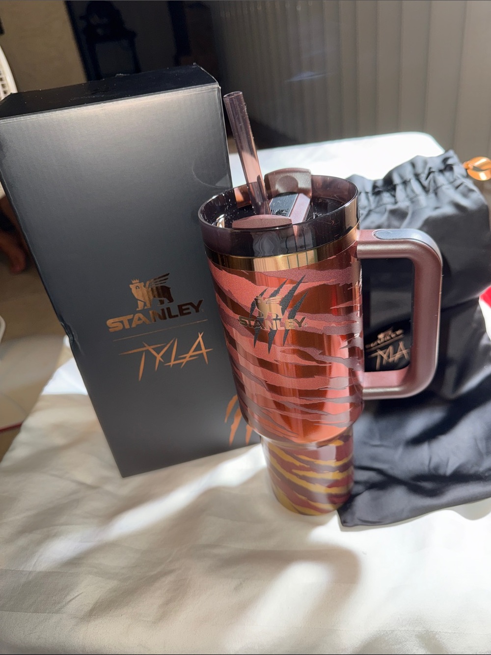 NWT - Stanley X Tyla Tyger Quencher H2.0 Flow State Tumbler in a 40oz Limited.